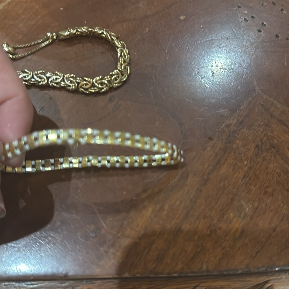 Gold bracelets - Picture 3 of 3